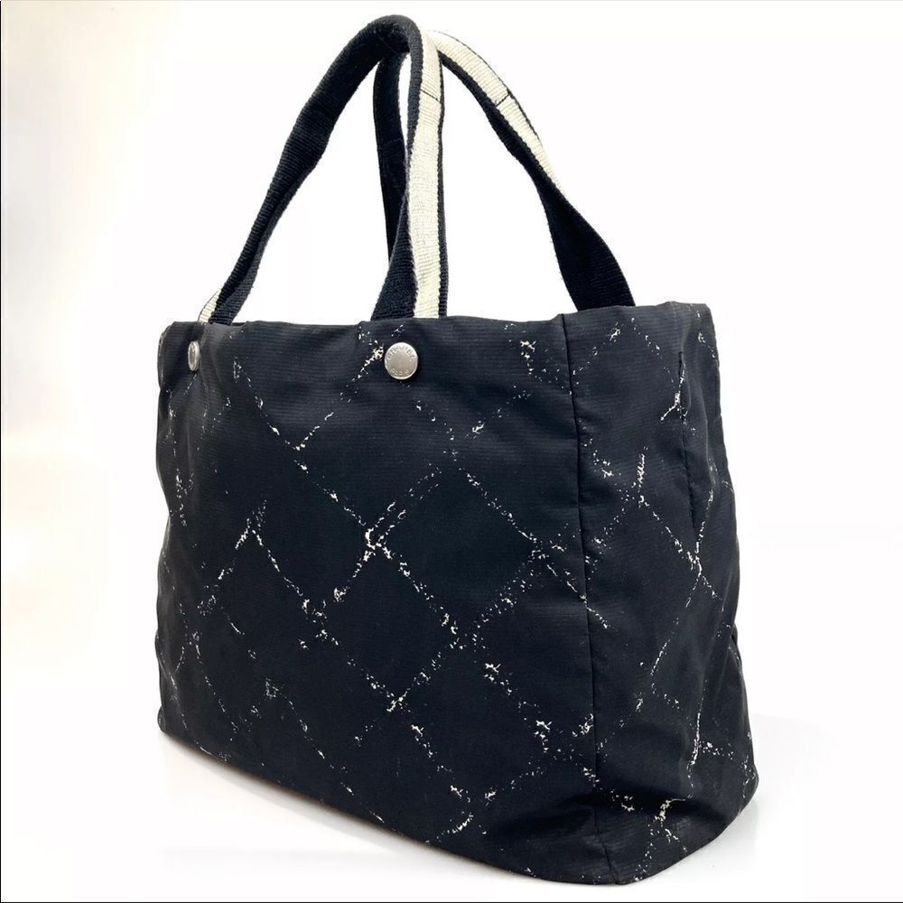 💛 Authentic Chanel Travel Line Black Nylon Bag - Picture 4 of 8
